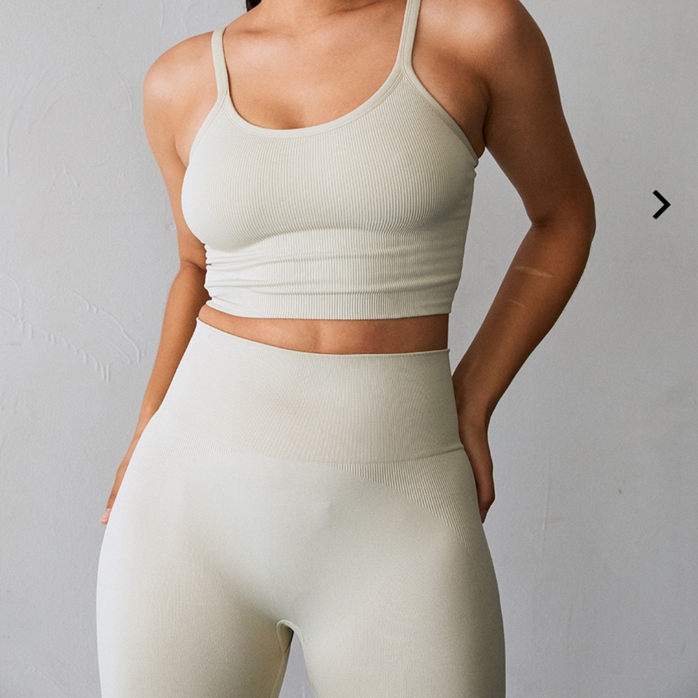 Oat milk SCULPTFLEX BODY CROP and LEGGINGS